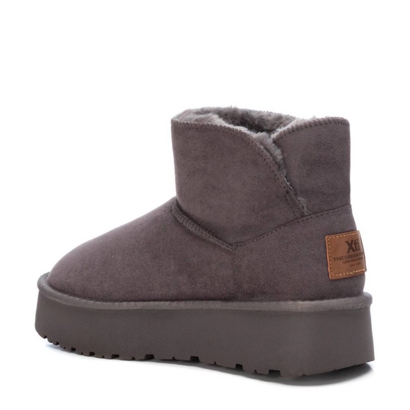 Botín de mujer XTI 142197 Gris
