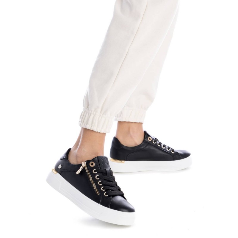 Zapato de mujer XTI 143126 Negro