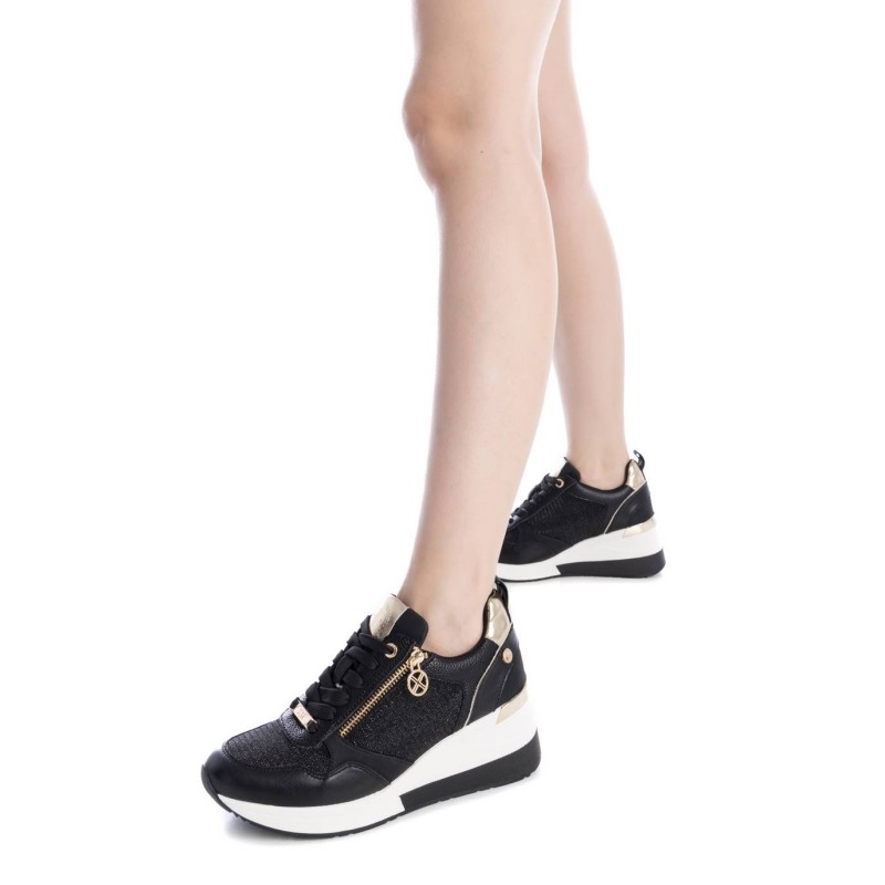 Zapato de mujer XTI 143717 Negro