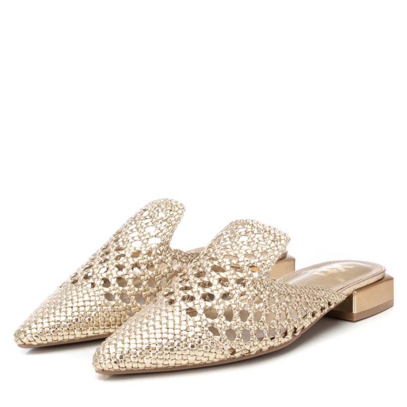 Zapato de mujer XTI 143795 Oro