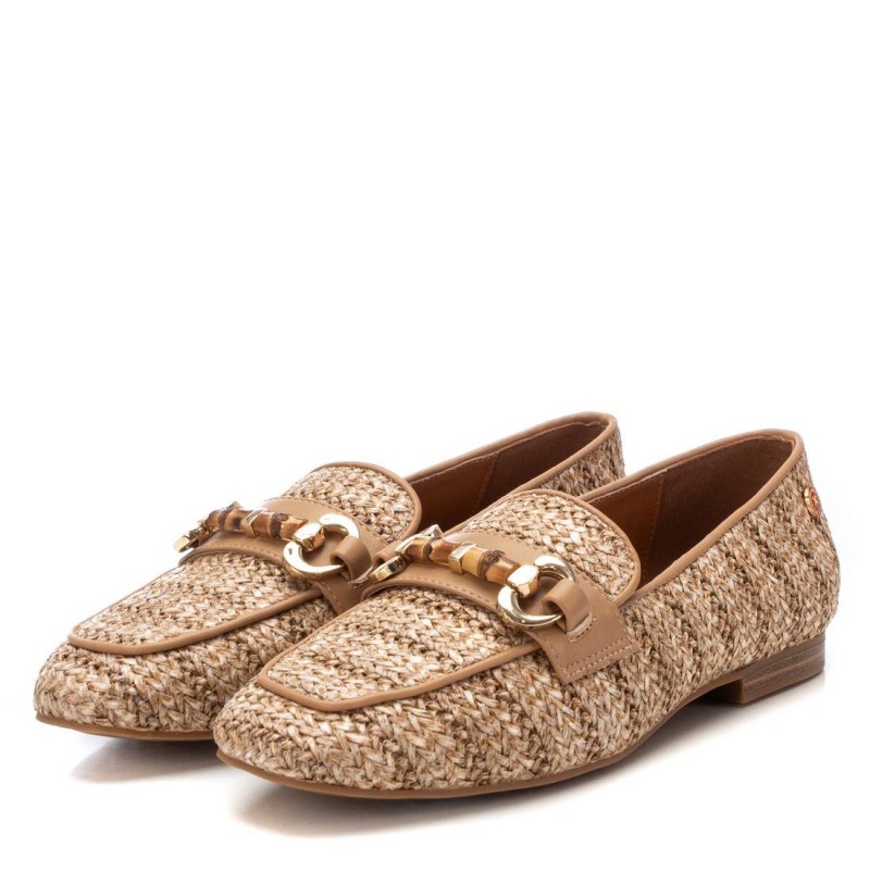 Zapato de mujer XTI 143802 Taupe