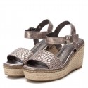 Sandalia de mujer XTI 143828 Plomo