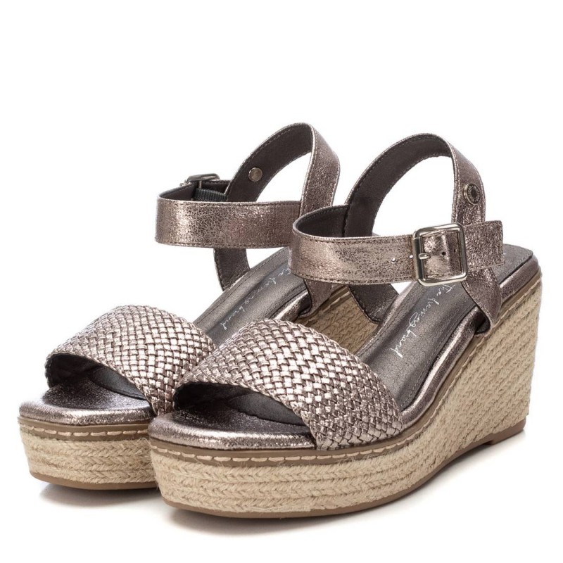 Sandalia de mujer XTI 143828 Plomo