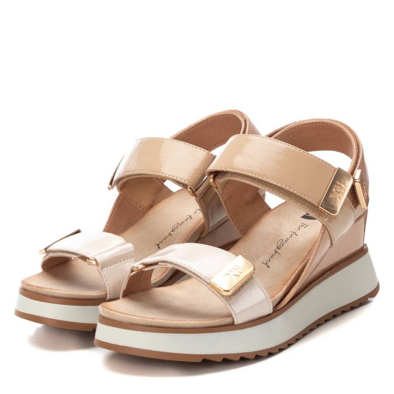 Sandalia de mujer XTI 143847 Beige