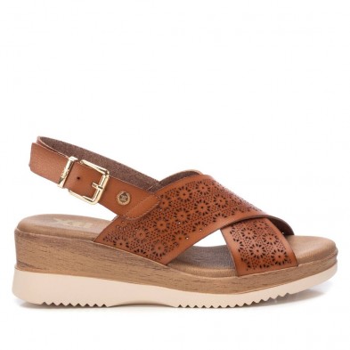 Sandalia de mujer XTI 143852 Camel