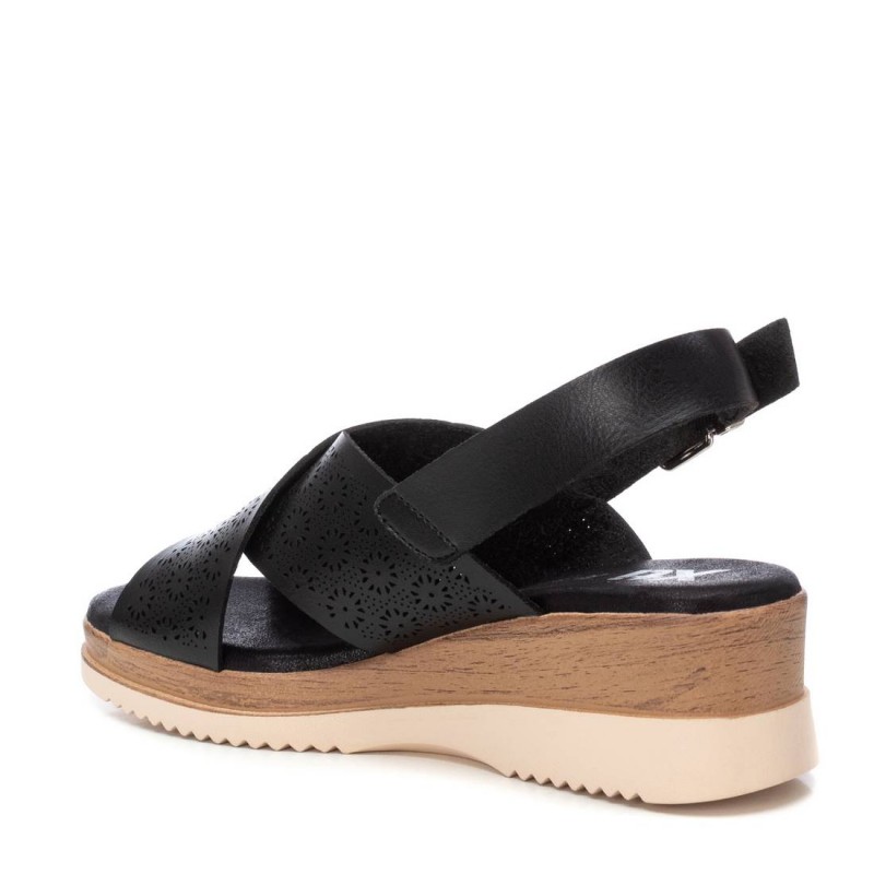 Sandalia de mujer XTI 143852 Negro