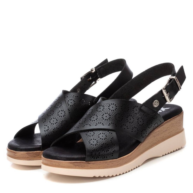 Sandalia de mujer XTI 143852 Negro