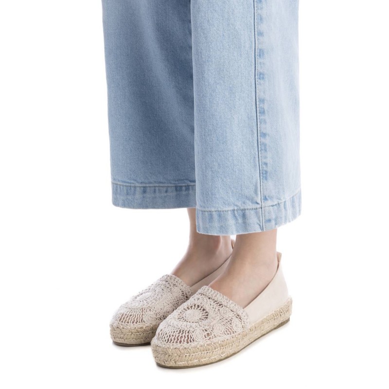 Zapato de mujer XTI 143870 Hielo