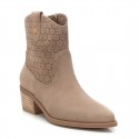 Botín de mujer XTI 143885 Taupe