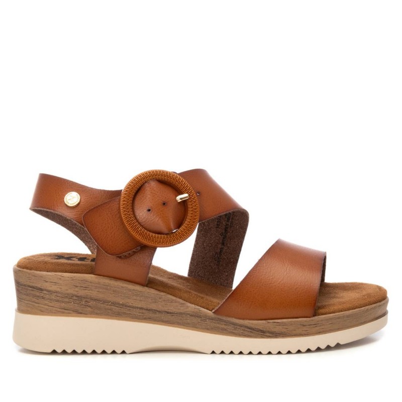 Sandalia de mujer XTI 143944 Camel