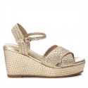 Sandalia de mujer XTI 144057 Oro
