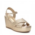 Sandalia de mujer XTI 144057 Oro