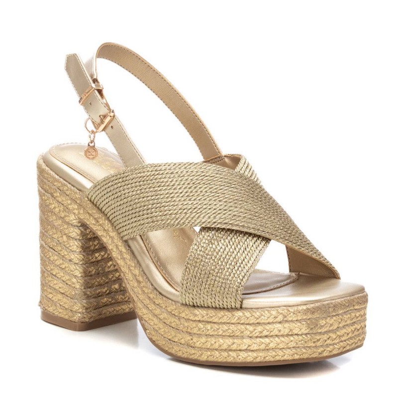 Sandalia de mujer XTI 144063 Oro