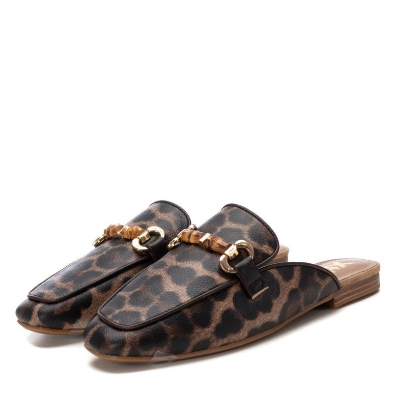 Zapato de mujer XTI 144595 Taupe