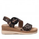 Sandalia de mujer XTI 144597 Taupe