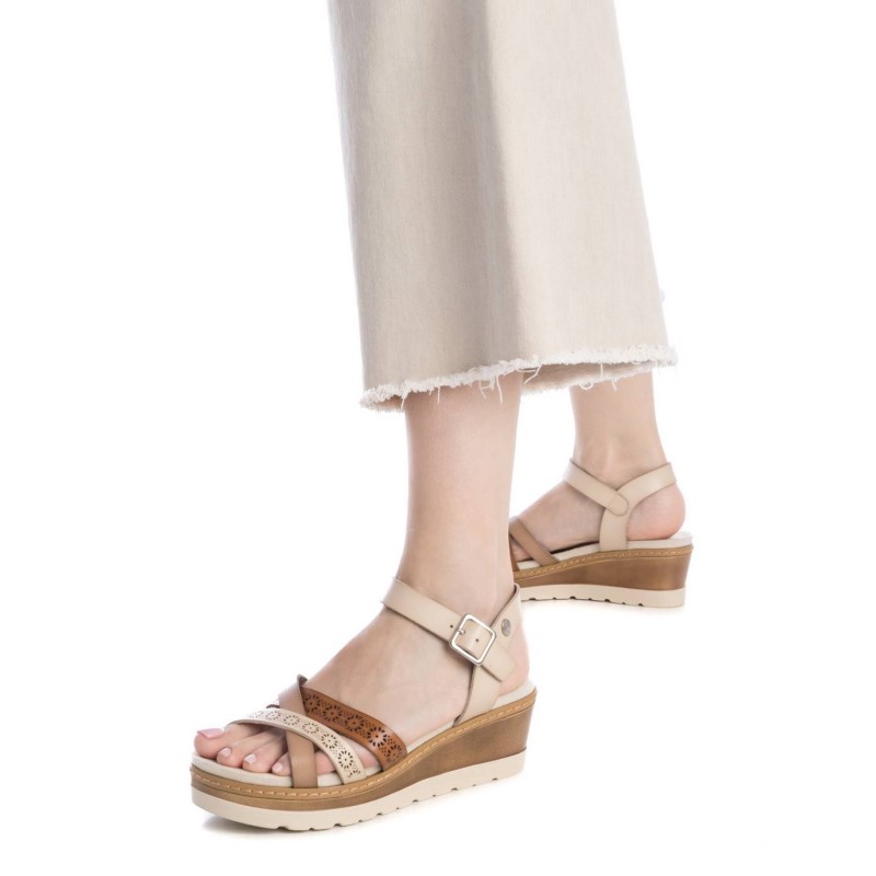 Sandalia de mujer REFRESH 172682 Beige