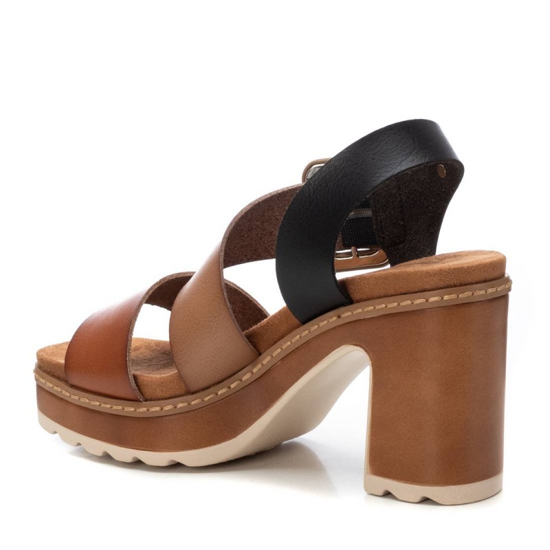 Sandalia de mujer REFRESH 172843 Camel