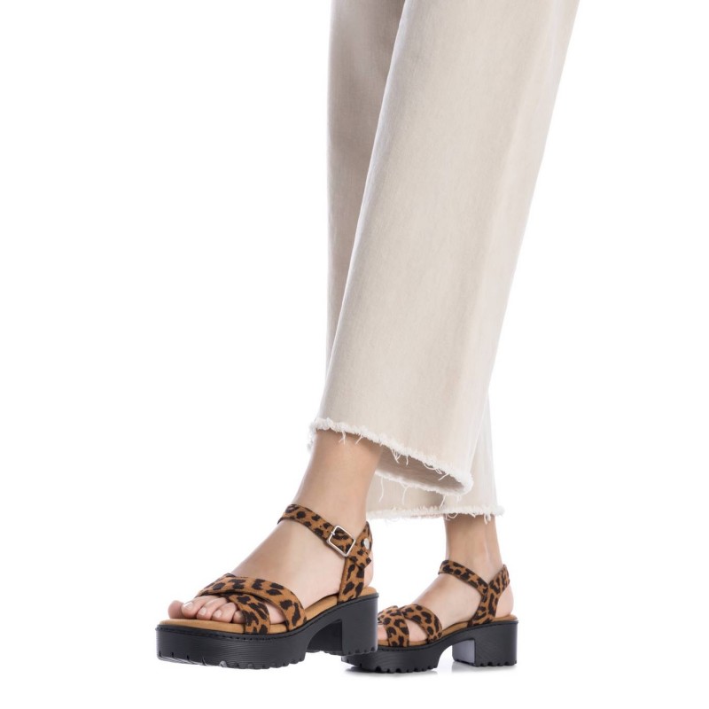 Sandalia de mujer REFRESH 173133 Camel