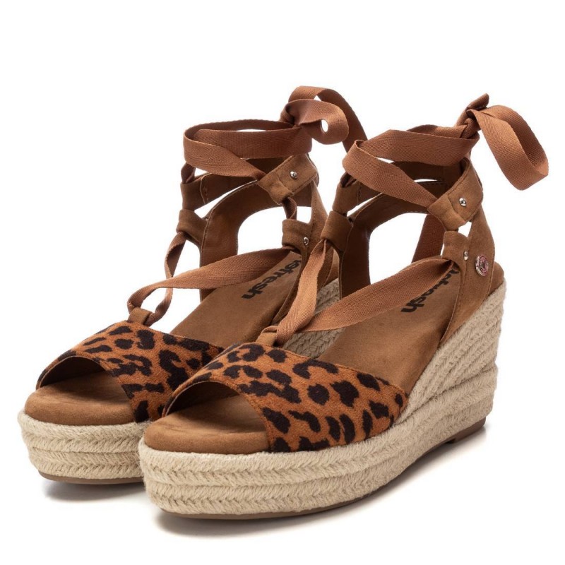 Sandalia de mujer REFRESH 173135 Camel