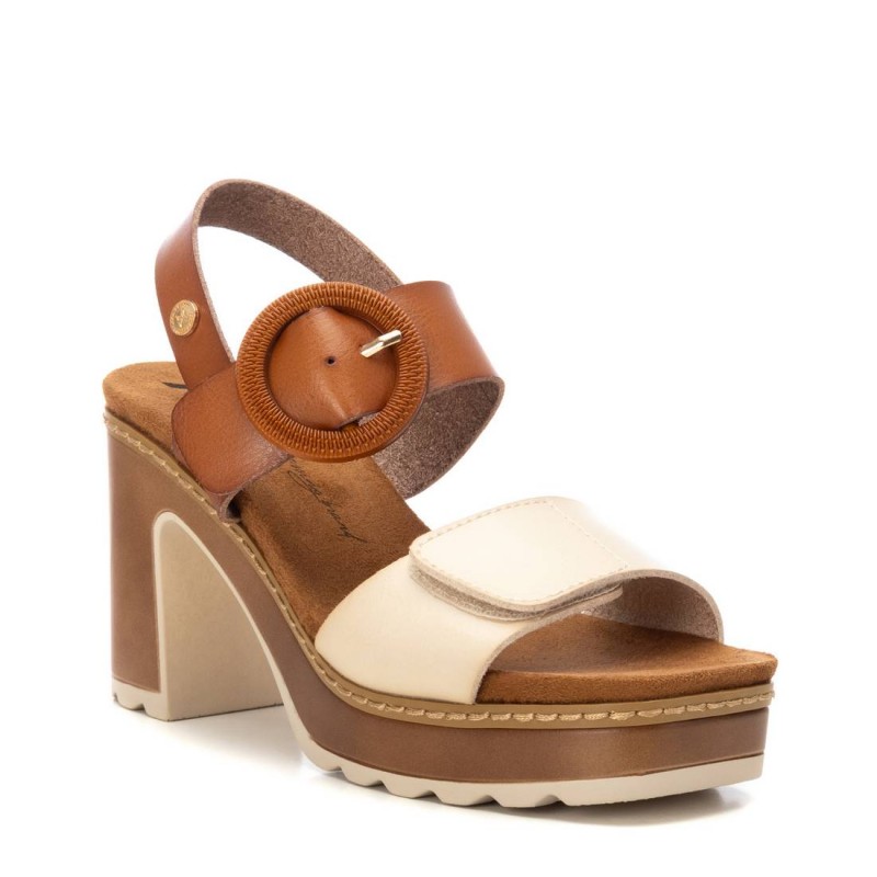 Sandalia de mujer XTI 144088 Camel