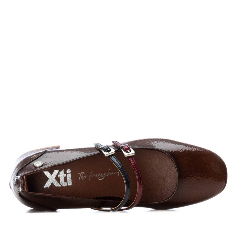 Zapato de mujer XTI 144255 Camel
