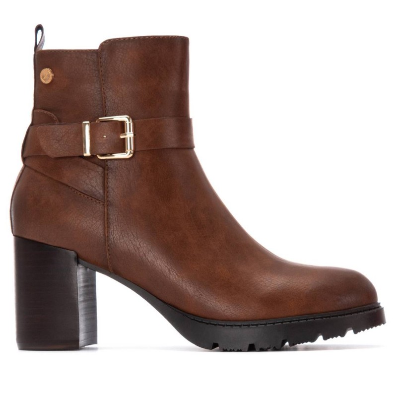 Botín de mujer XTI 144300 Camel