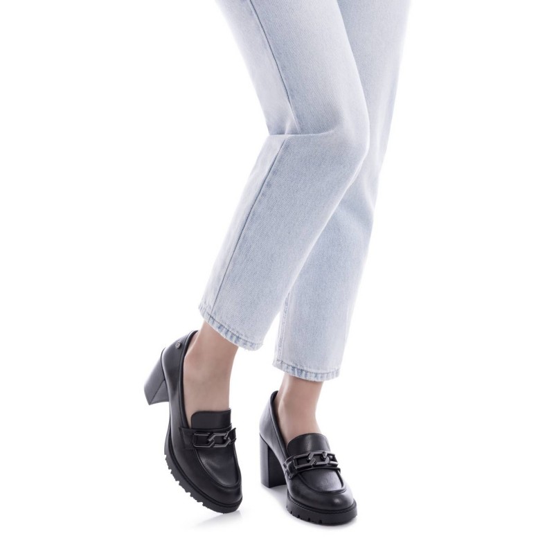 Zapato de mujer XTI 144302 Negro