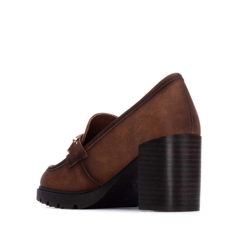 Zapato de mujer XTI 144302 Camel