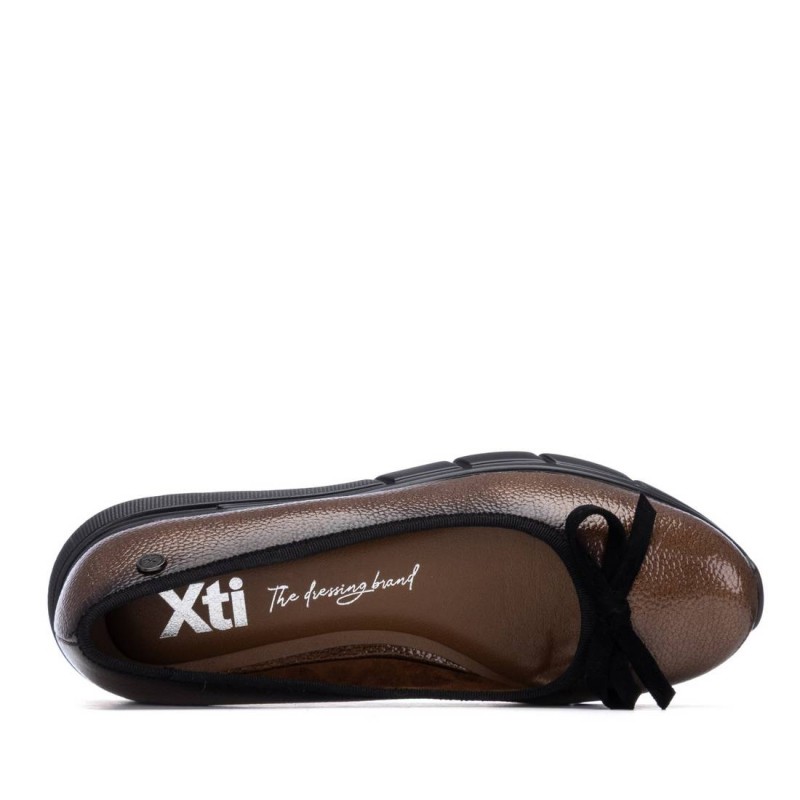 Zapato de mujer XTI 144578 Taupe