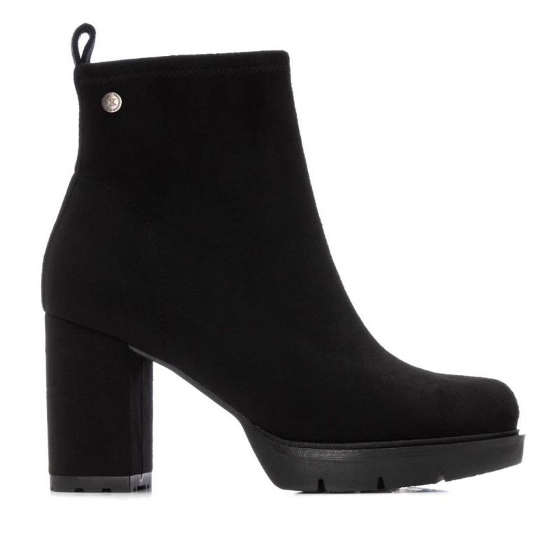 Botín de mujer XTI 144579 Negro