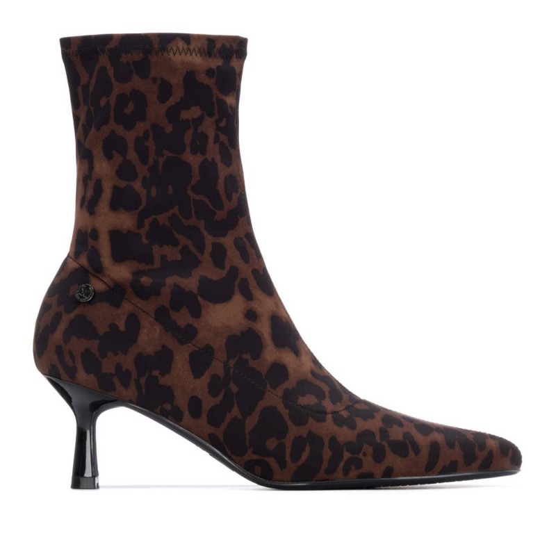 Botín de mujer XTI 144702 Leopardo