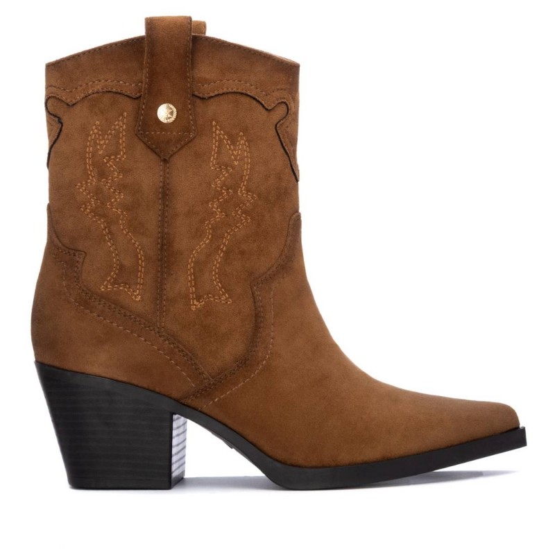 Botín de mujer XTI 144721 Camel