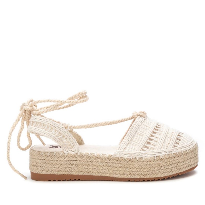 Zapato de mujer XTI 130331 Beige