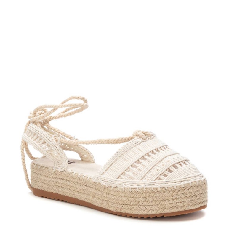 Zapato de mujer XTI 130331 Beige