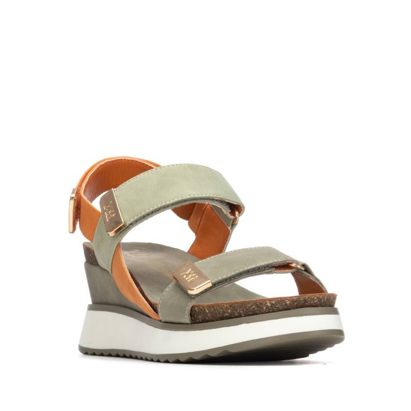 Sandalia de mujer XTI 142822 Kaki