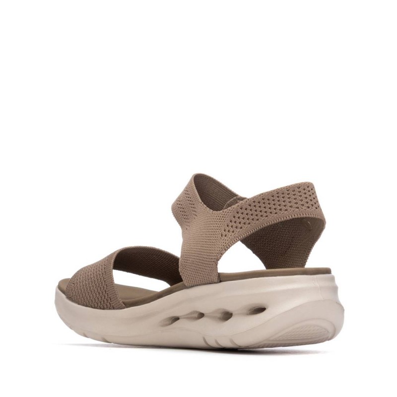 Sandalia de mujer XTI 145023 Taupe