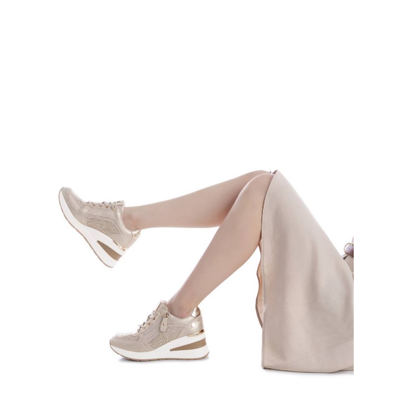 Zapato de mujer XTI 145102 Oro
