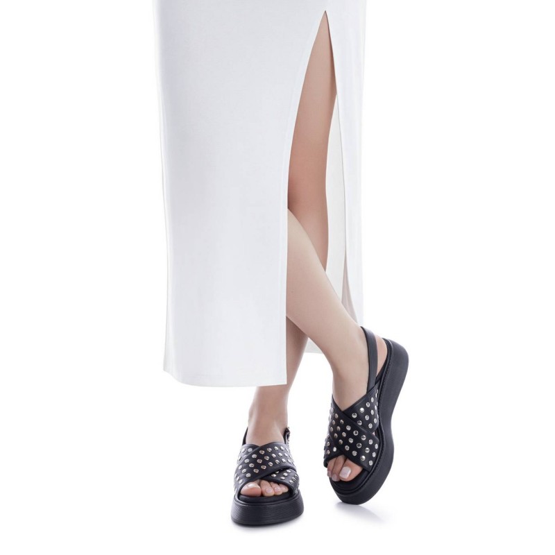 Sandalia de mujer XTI 145239 Negro