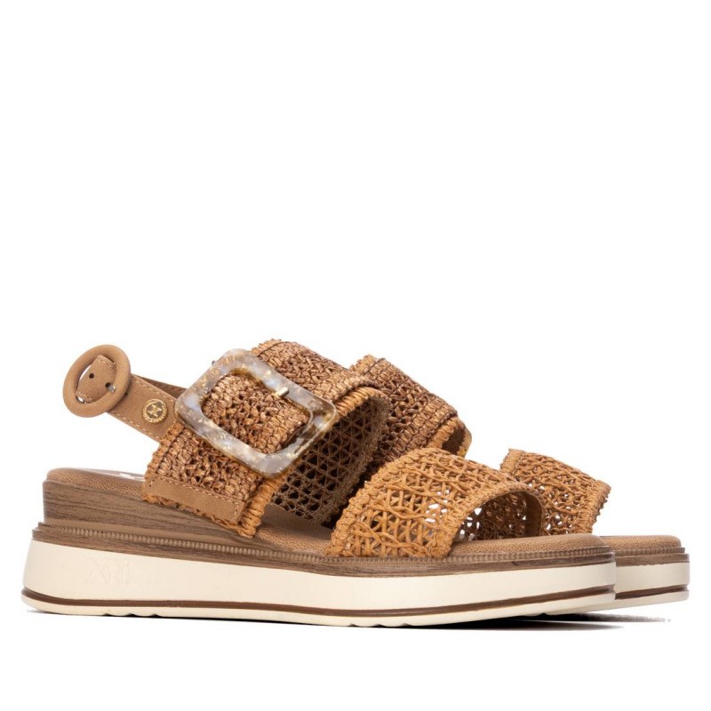 Sandalia de mujer XTI 145241 Camel