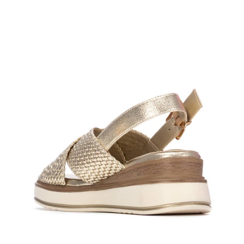 Sandalia de mujer XTI 145252 Oro