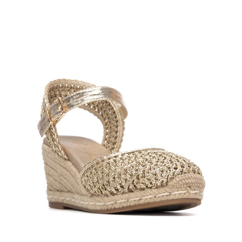 Zapato de mujer XTI 145296 Oro