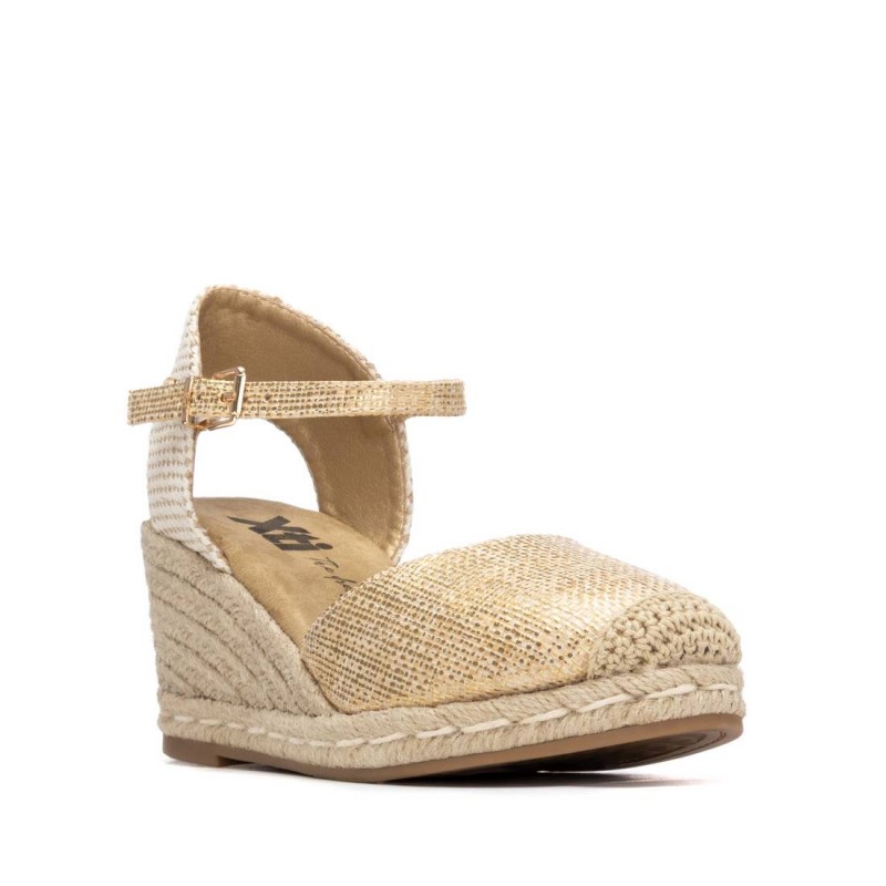Zapato de mujer XTI 145337 Oro