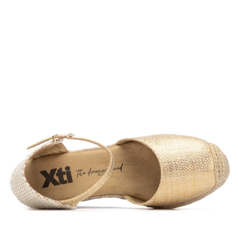 Zapato de mujer XTI 145337 Oro