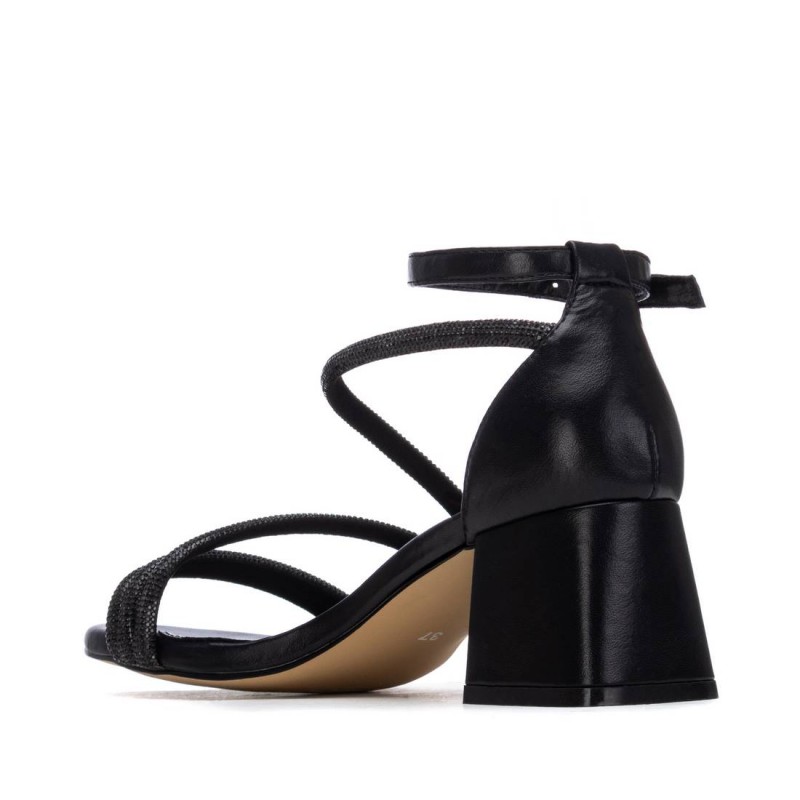 Sandalia de mujer XTI 145341 Negro