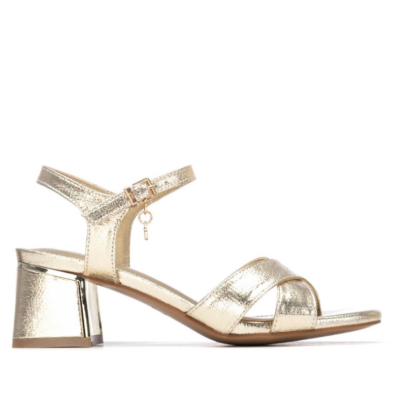 Sandalia de mujer XTI 145344 Oro