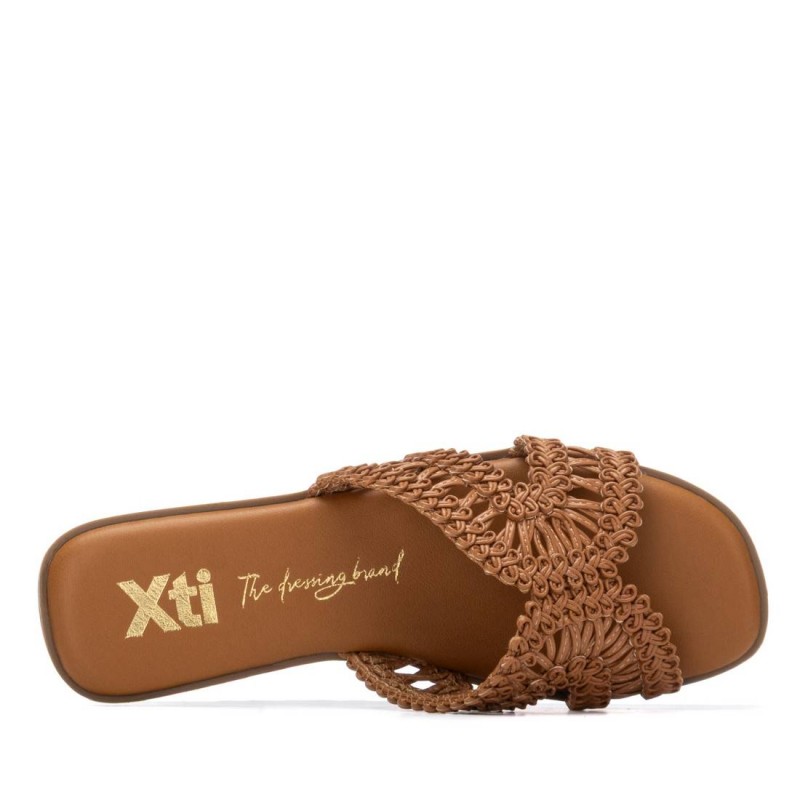 Sandalia de mujer XTI 145373 Camel