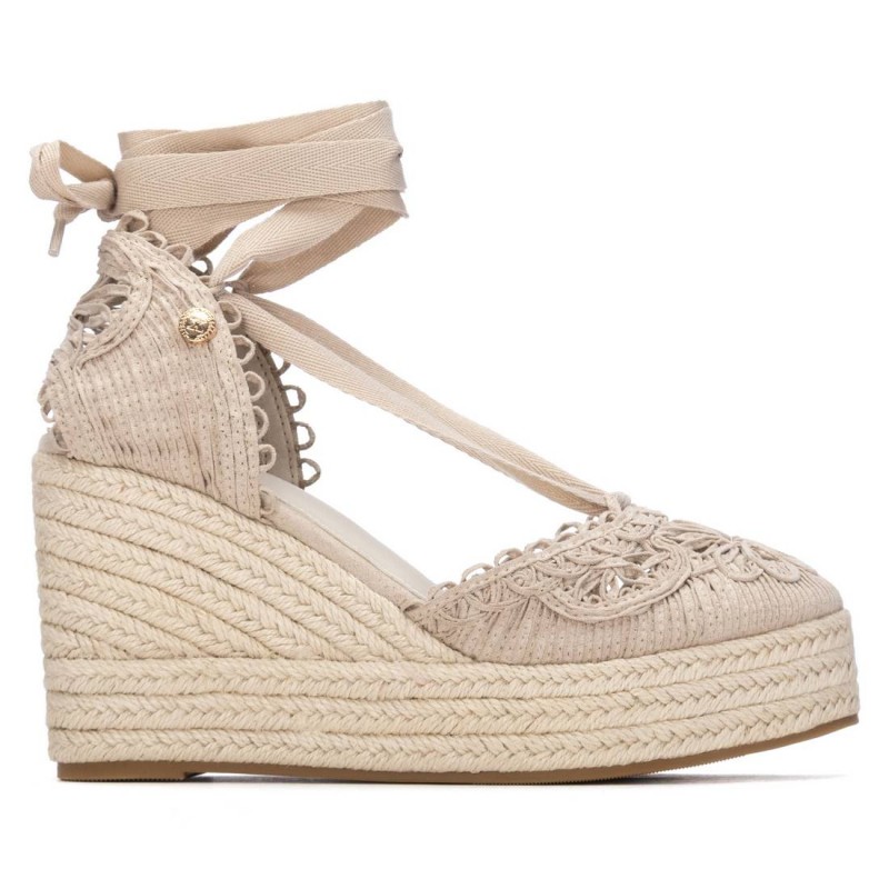 Zapato de mujer XTI 145422 Beige