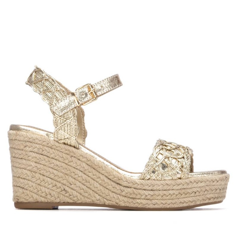Sandalia de mujer XTI 145453 Oro
