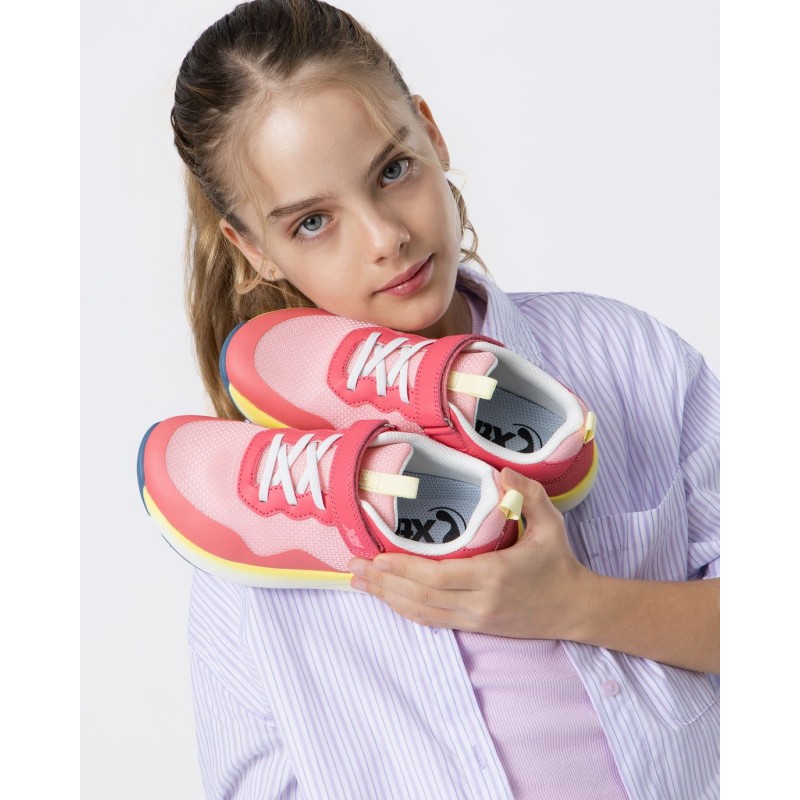 Zapato de niña xti kid 153105 Fucsia