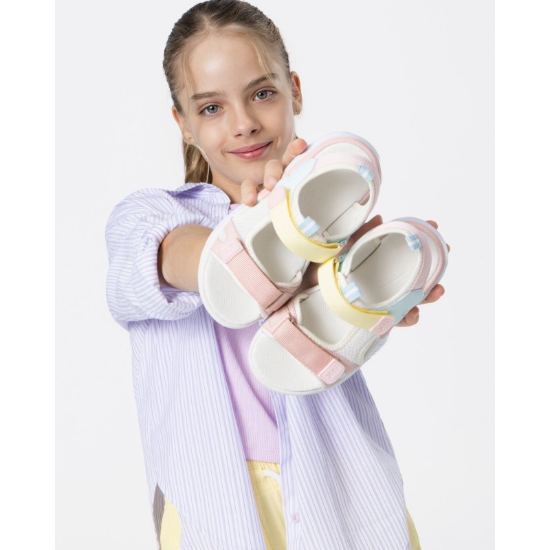 Sandalia de niña xti kid 153110 Beige
